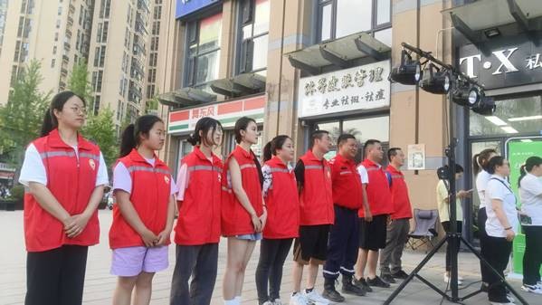 以志愿行动传承红色精神，谱写青春担当
